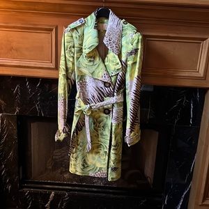 Fully lined spring weight trench coat.